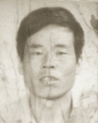 ¼