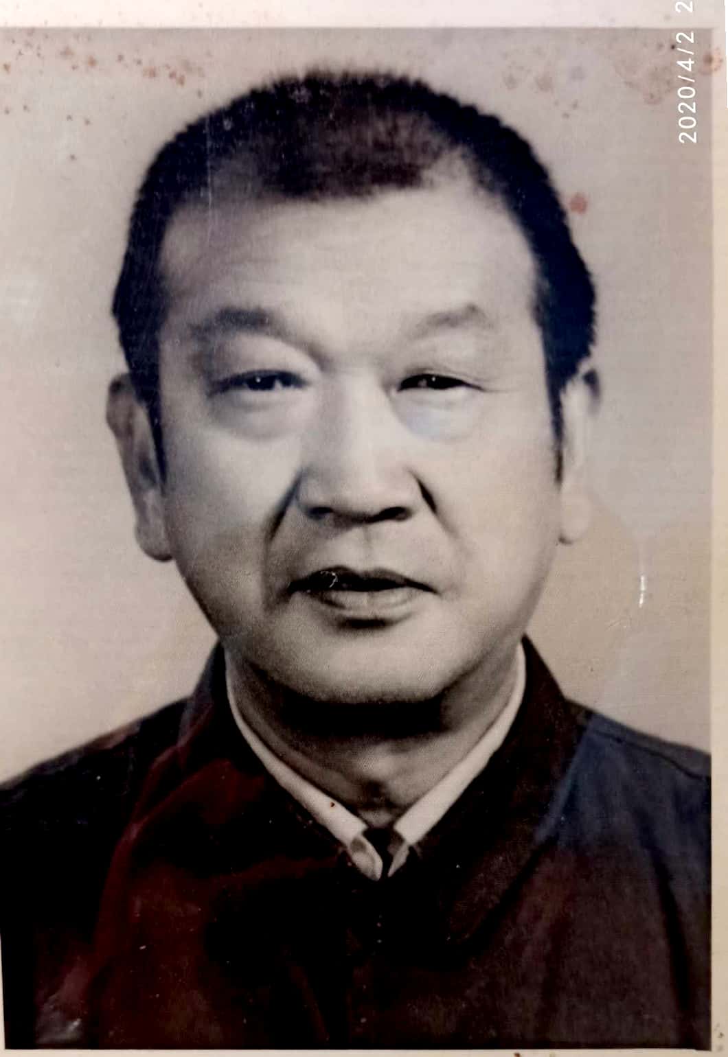 游־