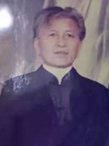 軨