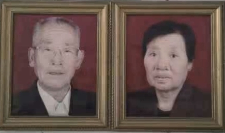 慈父  贾 楠-慈母  梁真纪念馆